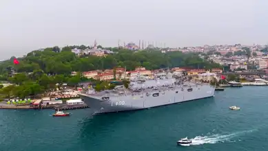 İstanbul Boğazı'nda Milli Gurur Gösterisi